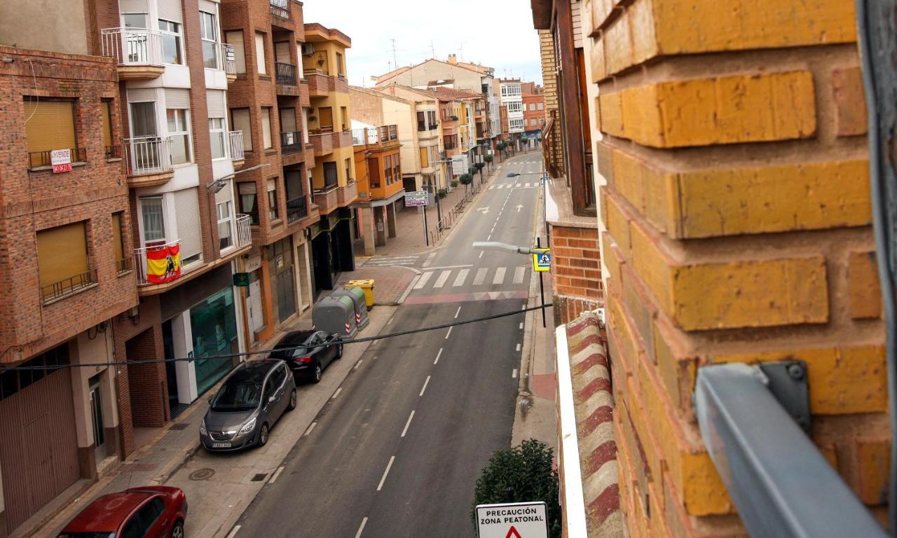Pension Como En Casa Rincon de Soto Esterno foto
